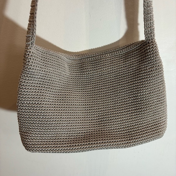 THE SAK Crochet Messenger Style Lined Magnetic Closure Zipper Pocket Crossbody - Picture 12 of 12